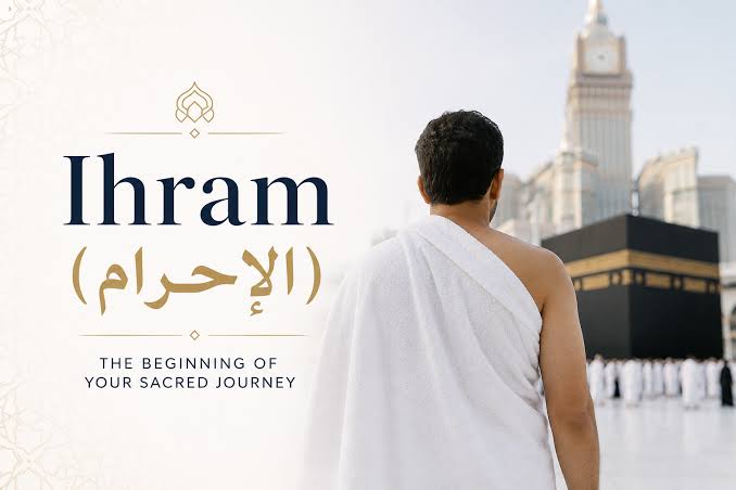 Pilgrim in ihram near the Kaaba